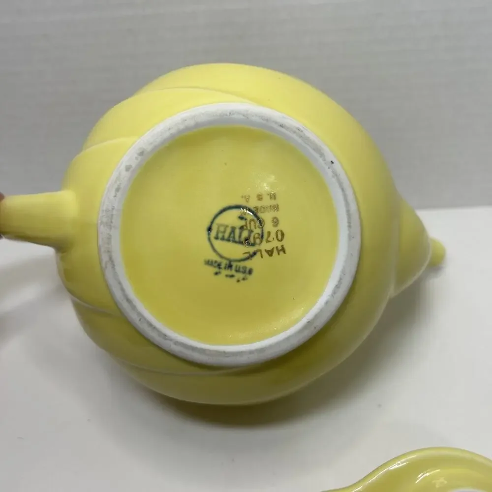 Vtg HALL 6 Cup Teapot Parade Yellow w/ Gold Acorn Oak Leaf Design Ceramic 0799